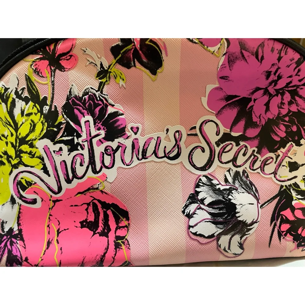 Women's Victoria's Secret Cosmetic Bag One Size Pink Black Floral